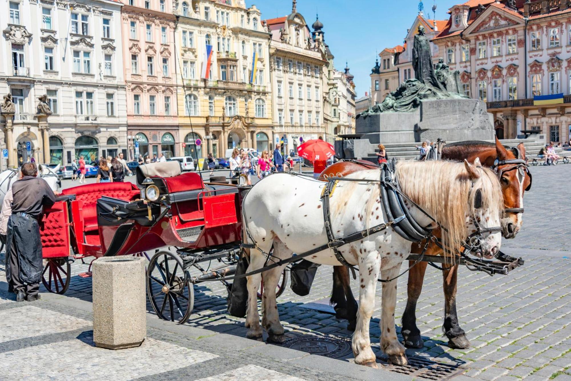 Cozy Homestay At Prague Main Station Praga Exterior foto
