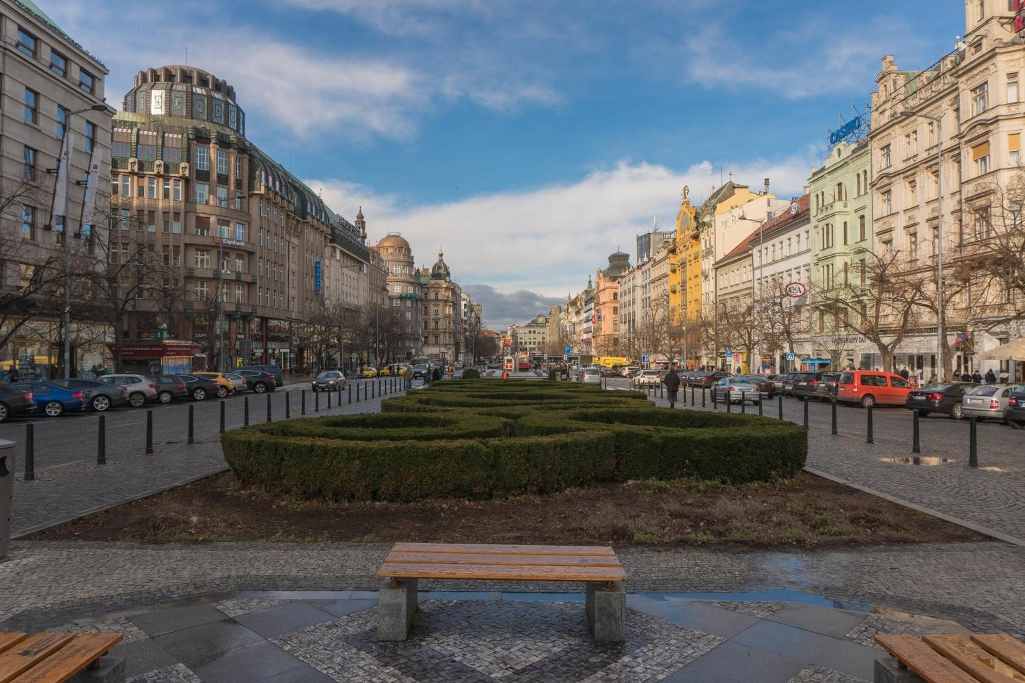 Cozy Homestay At Prague Main Station Praga Exterior foto