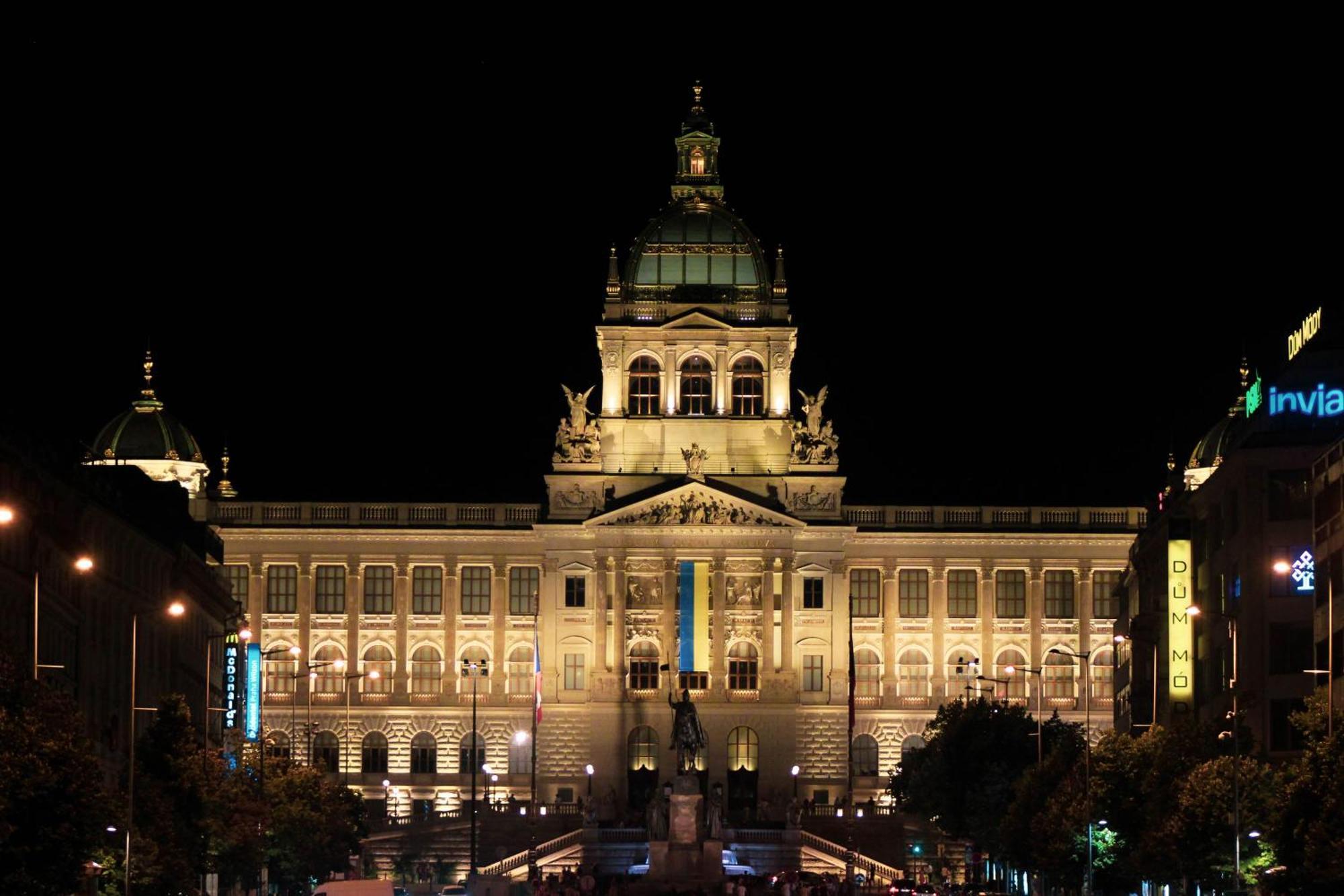 Cozy Homestay At Prague Main Station Praga Exterior foto