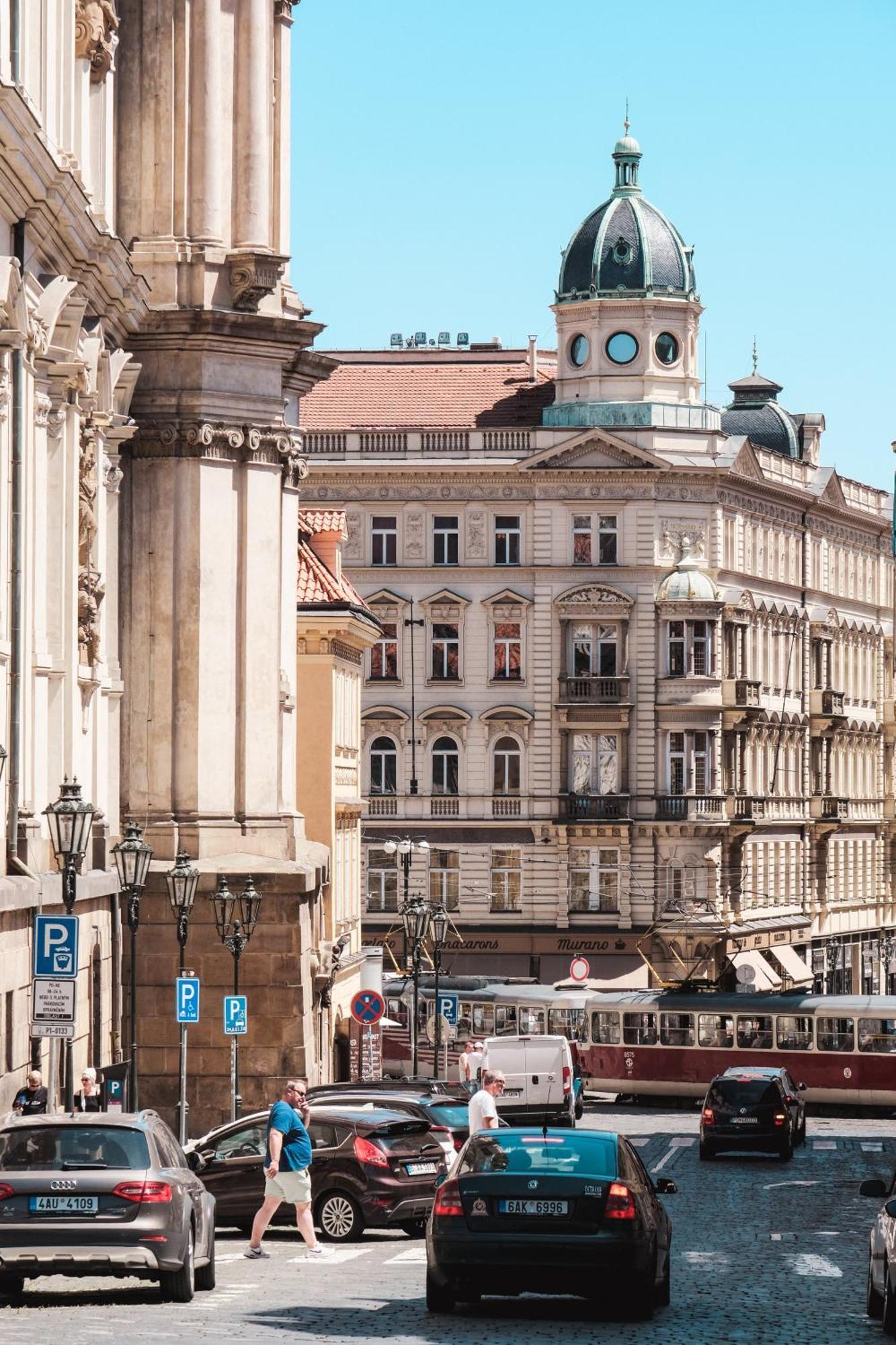 Cozy Homestay At Prague Main Station Praga Exterior foto